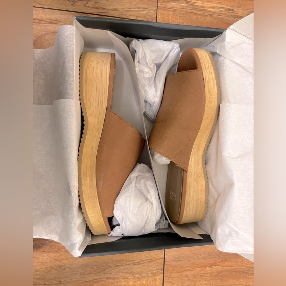 *RESERVED* NIB EILEEN FISHER Novel Tumbled Leather Wedge Sandal in Cognac - Picture 8 of 11